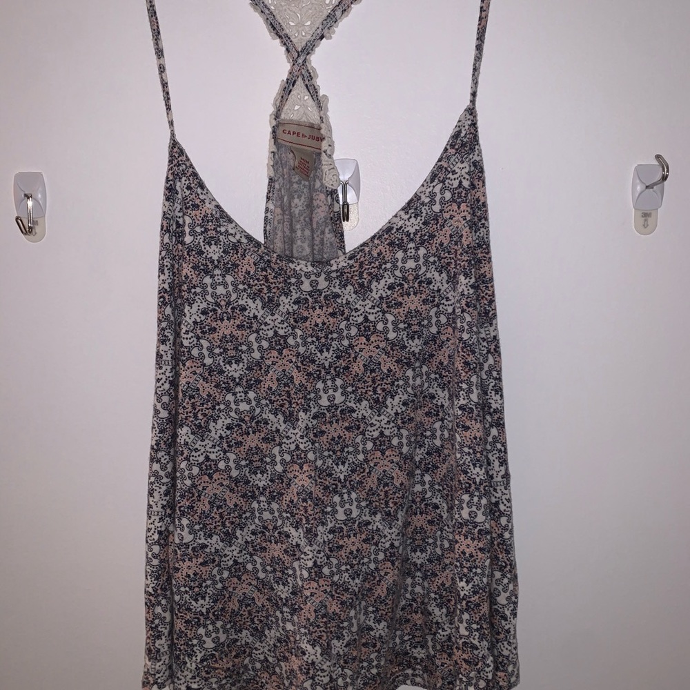 Crossed back tank top